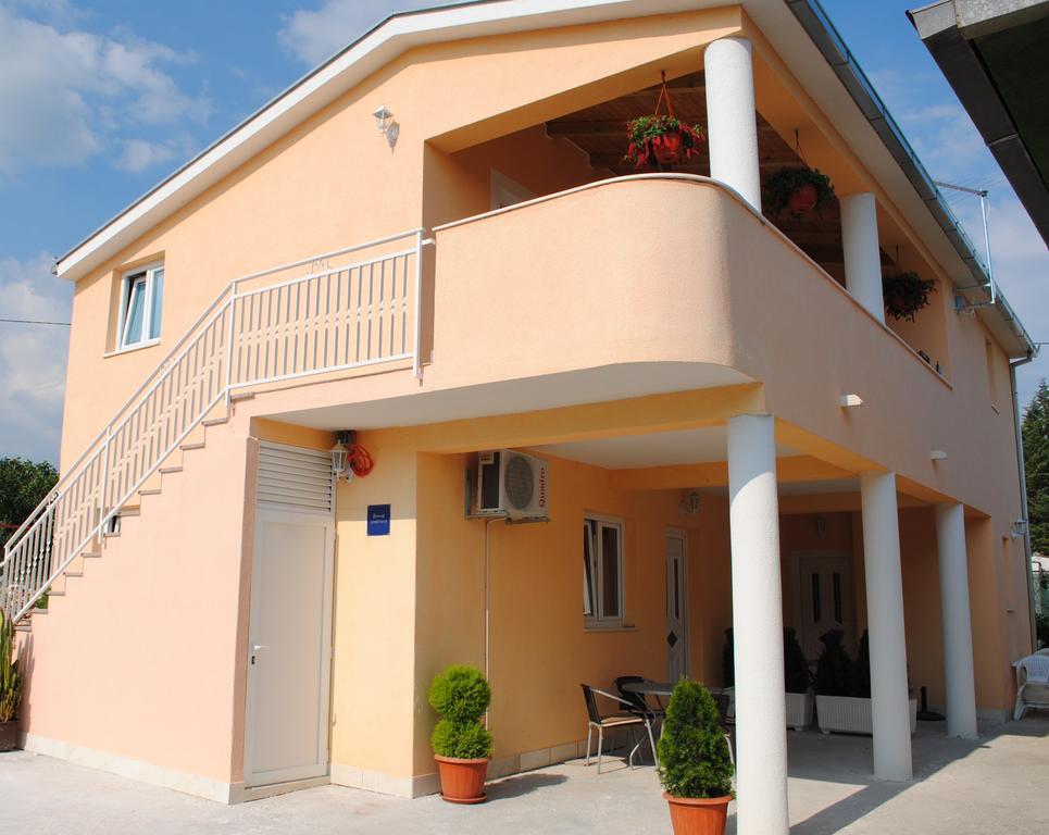 Apartments Kairos - Bili 9 Kastela Phòng bức ảnh