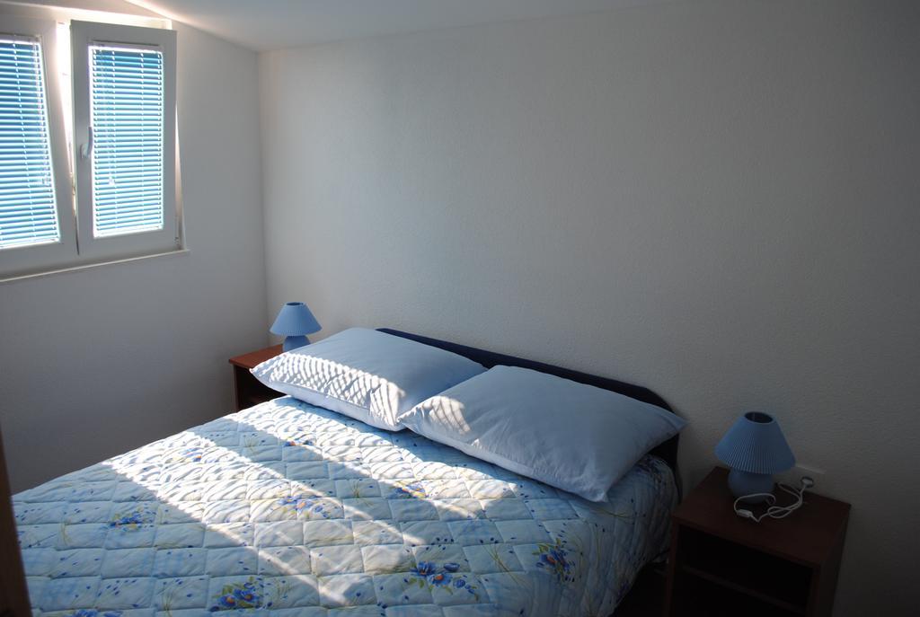 Apartments Kairos - Bili 9 Kastela Phòng bức ảnh